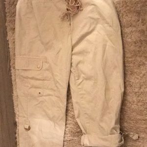 Ladie’s Jones NY Signature Adj  Capri Pants-10